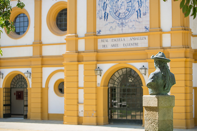 The Royal School Indoor Arena will be named “Álvaro Domecq”